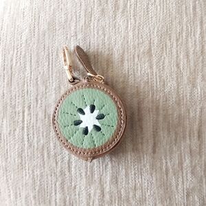 NEW Bag Charm Coin Purse Keychain Kiwi
